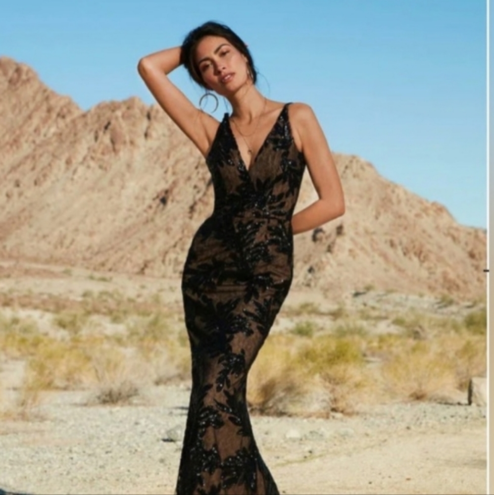 Elegant long formal Dress